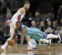 熊猫体育 中国 官方网站-西甲赛程吃紧，底特律活塞今夜内部沟通，震撼外界，赛程密集仍需轮换