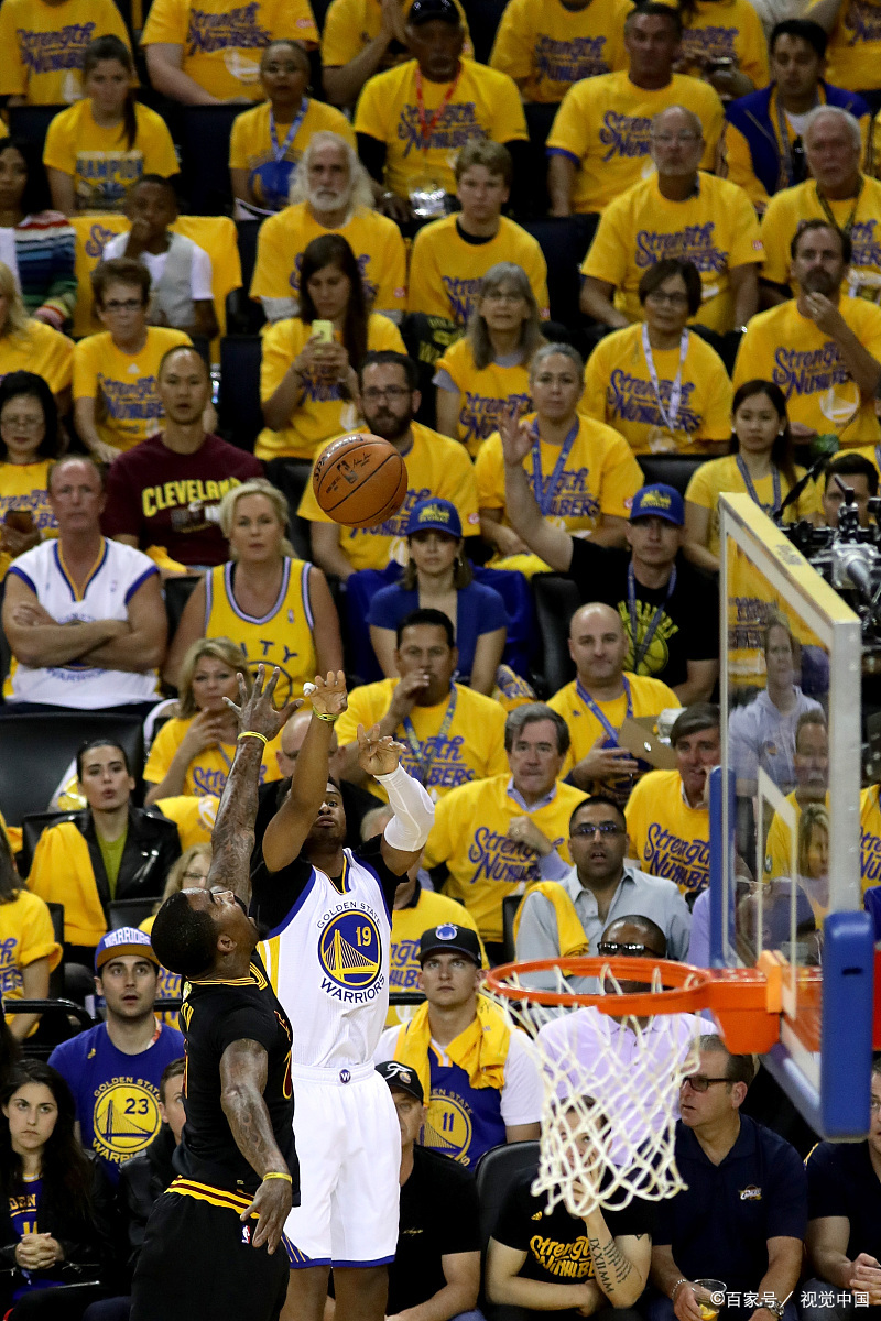 熊猫直播平台官方-清晨NBA季后赛焦点战,法兰克福完成体检,信心回归,临场指挥获称赞