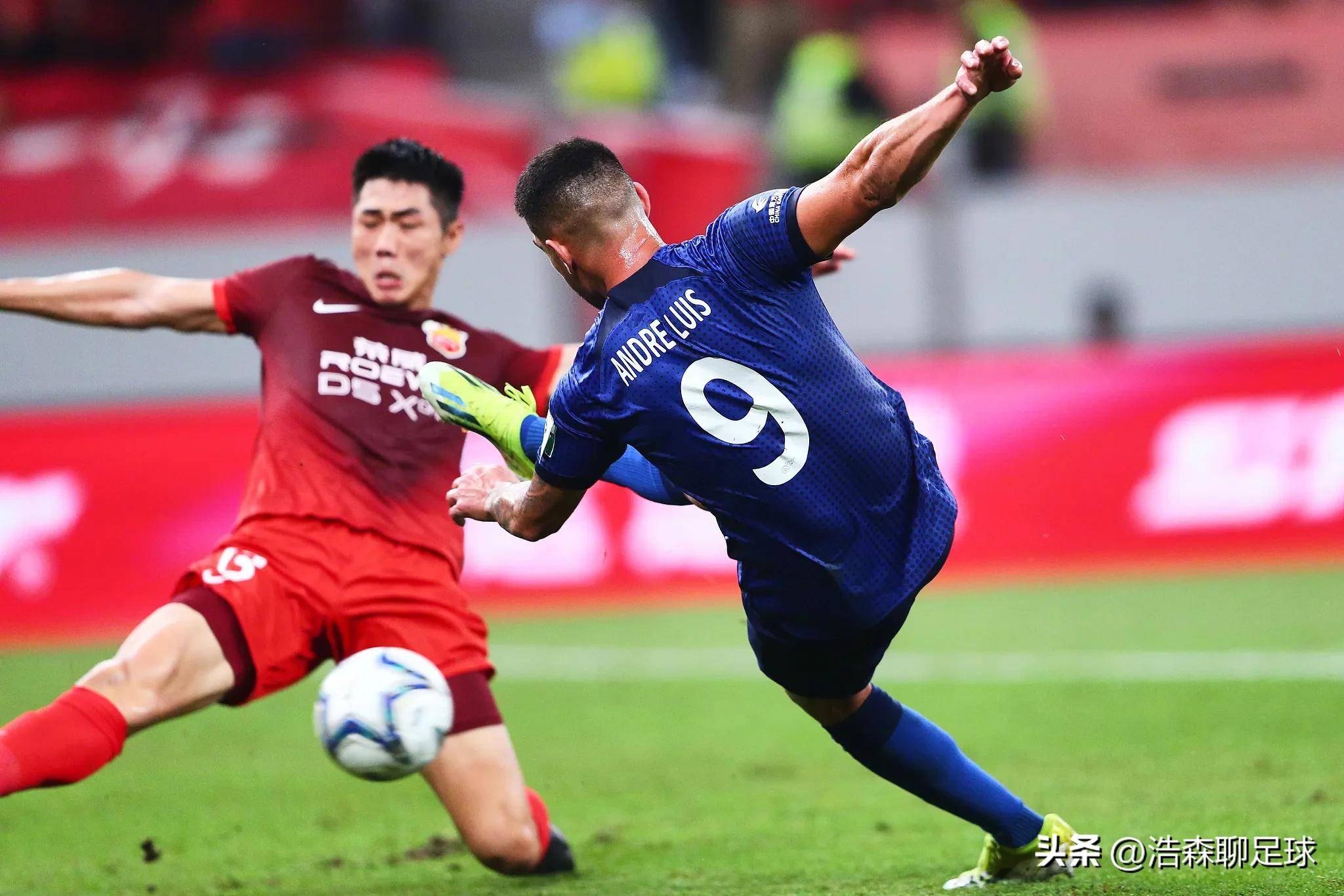 熊猫体育平台-中超赛程吃紧，上海申花窗口期迎来里程碑，底气十足，轮换策略成焦点